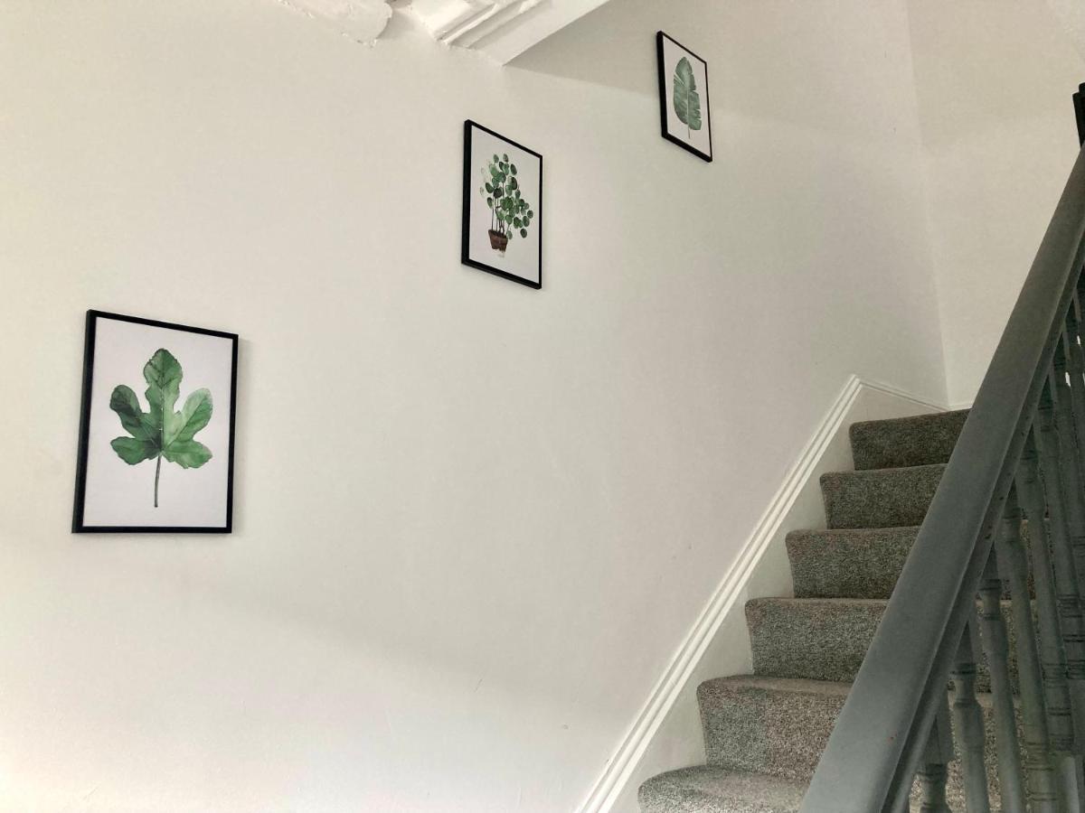 High Barnes 3 Bed House With Parking, Sleeps 7, Quiet Location Daire Sunderland  Dış mekan fotoğraf